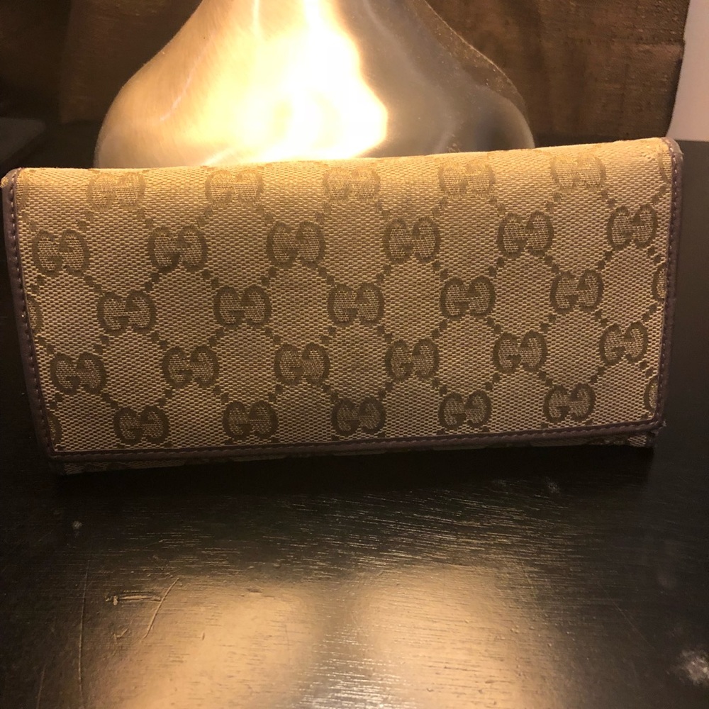 100% Authentic preloved women’s Gucci Wallet